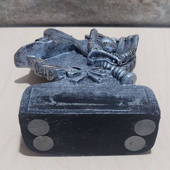 Baseball Victory Wreath Baseball Bat Cap Glove Holding a Baseball Sports Award - Picture 4 of 10